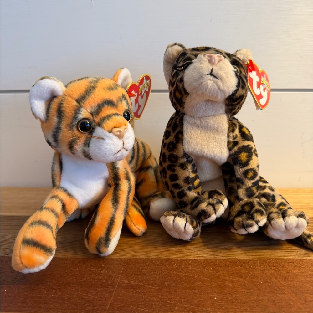 TY BEANIE BABIES RETIRED INDIA & SNEAKY 2000 MINT